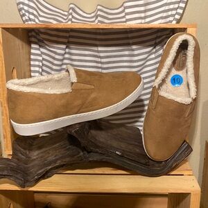 #94 Cliffs by White Mountains Slippers - Size 10W, Tan & Cream